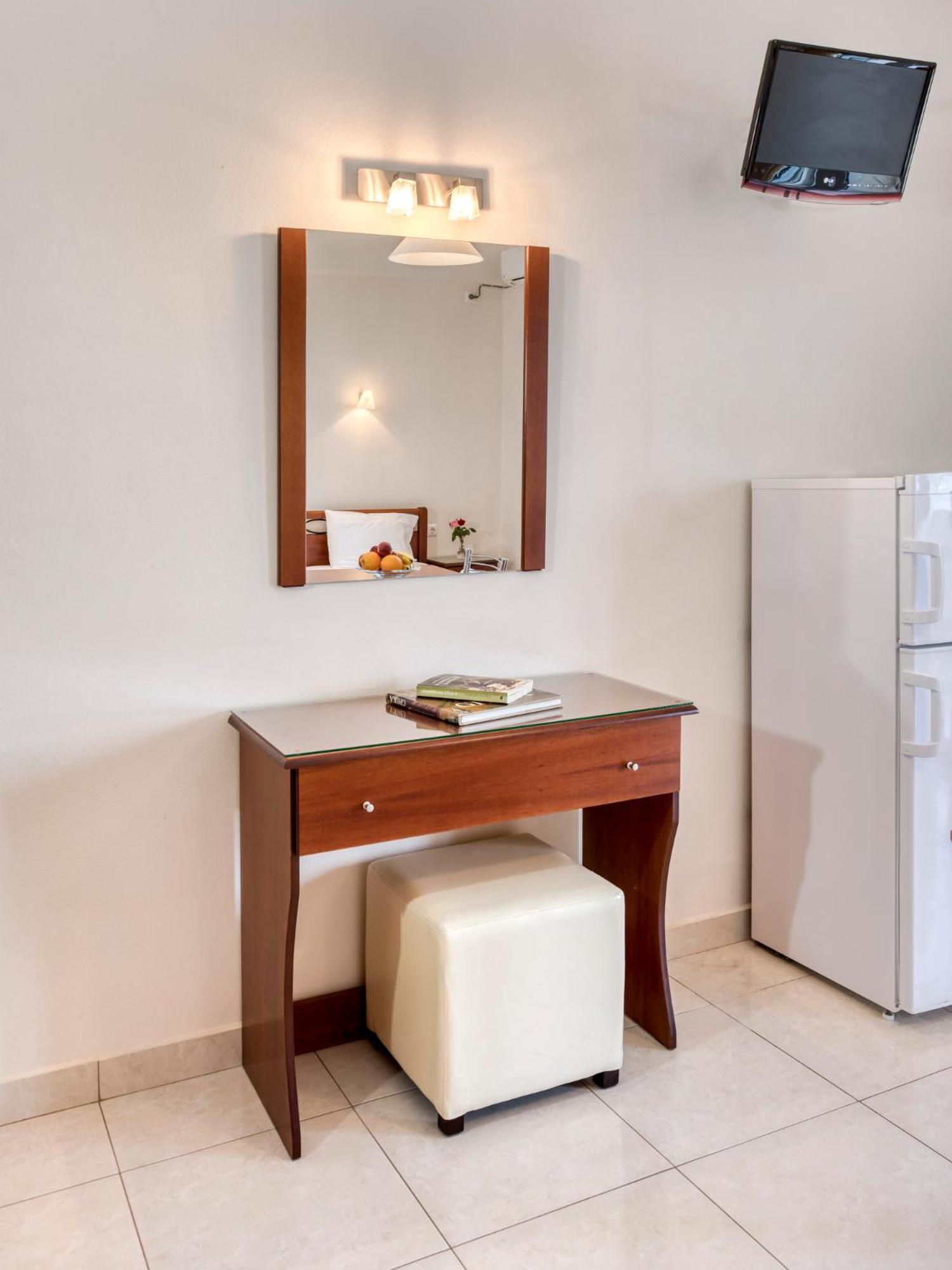 Niovi Luxury Apartments Лутра-Эдипсу Экстерьер фото
